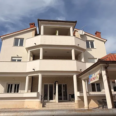 Timo Split Croatia Lägenhetshotell 3*